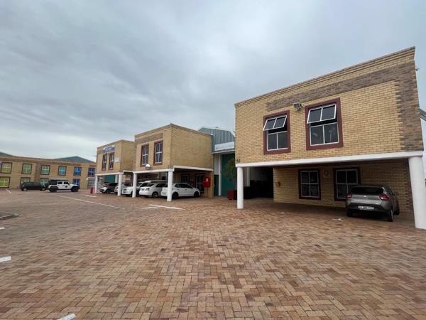 460  m² Office Space