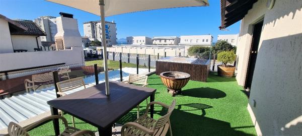 2 Bedroom Townhouse