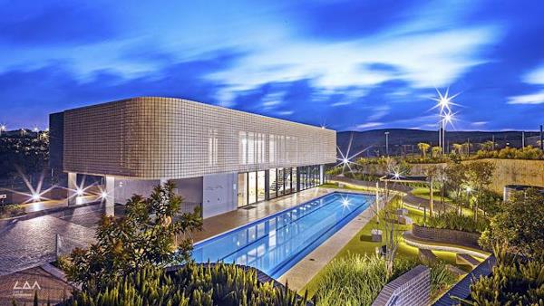1 001 m² Land