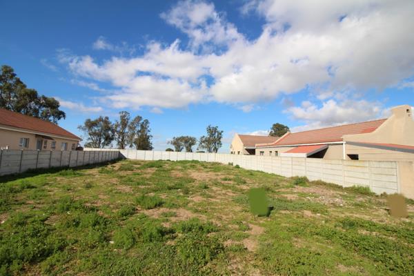 569 m² Land