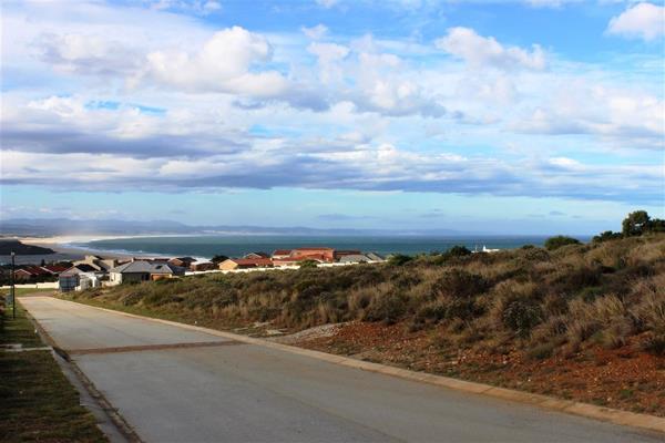 945 m² Land