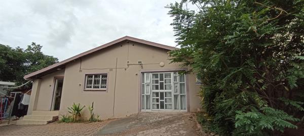 12 Bedroom House
