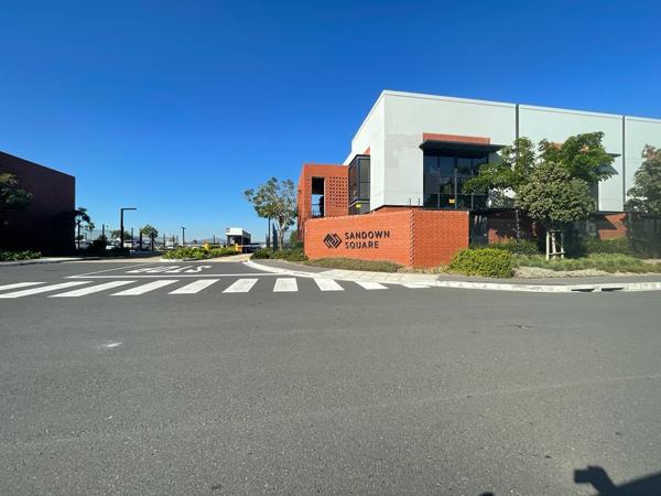 92  m² Commercial space