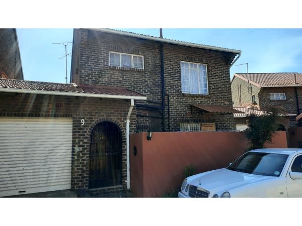 3 Bedroom Townhouse