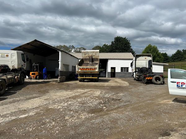 320  m² Industrial space