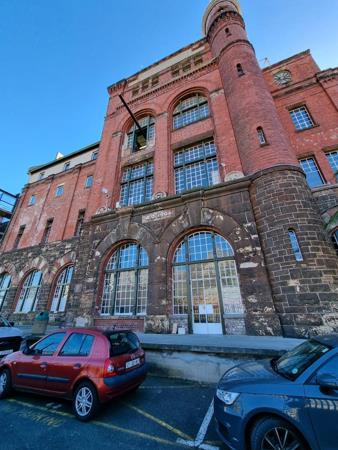 105  m² Commercial space