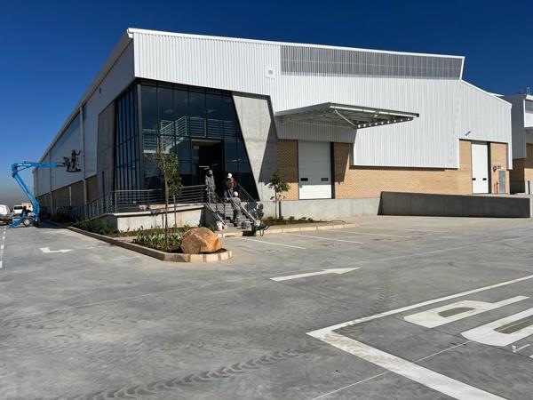 1 765  m² Industrial space