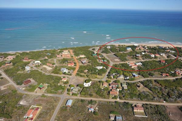 748 m² Land