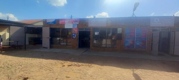 240  m² Commercial space