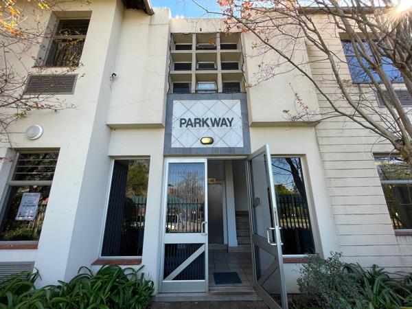 157  m² Commercial space