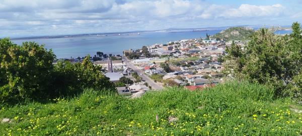 858 m² Land
