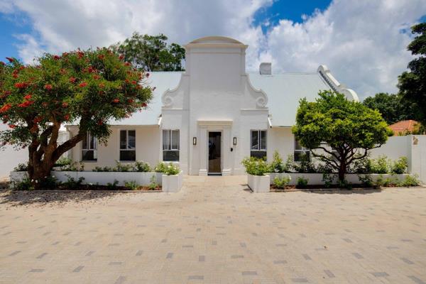12 Bedroom House