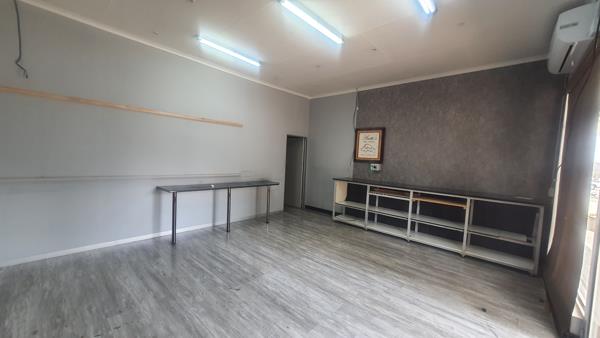 90 m² Retail Space