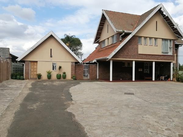 5 Bedroom House