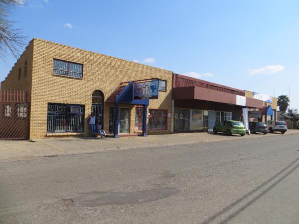 1 489 m² Commercial space