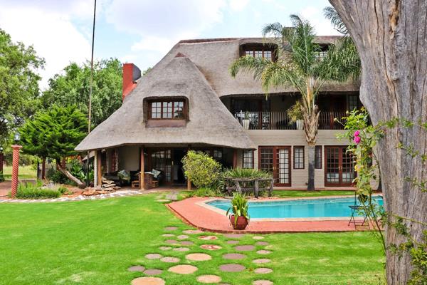 464  m² Commercial space