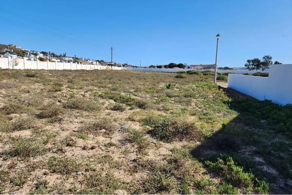 374 m² Land