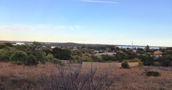 2 352 m² Land
