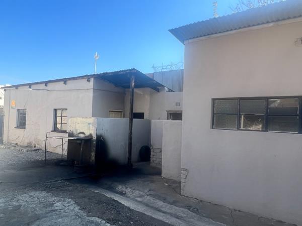 700 m² Commercial space