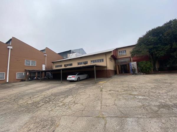 10 000 m² Industrial space