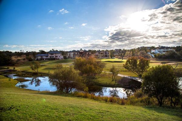 1 072 m² Land