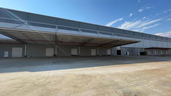 7 233  m² Industrial space