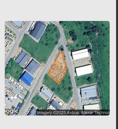 300  m² Industrial space