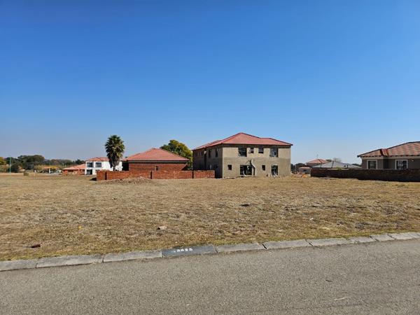 512 m² Land
