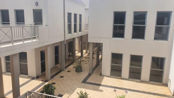 100 m² Commercial space