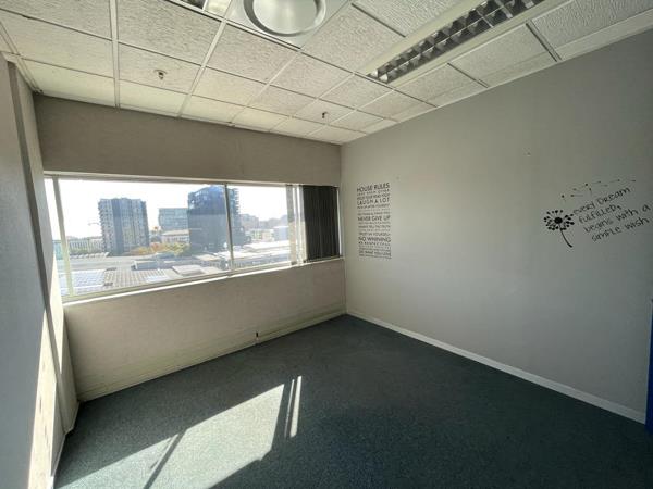 466.3 m² Commercial space