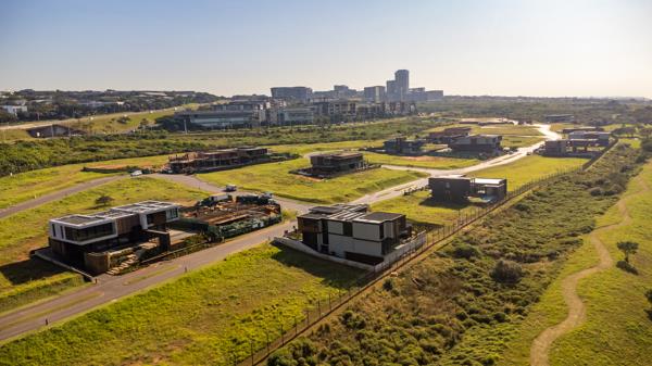 812 m² Land