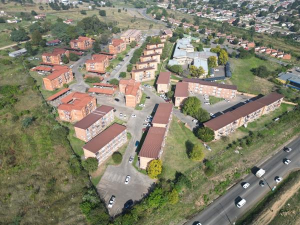 19 556  m² Commercial space