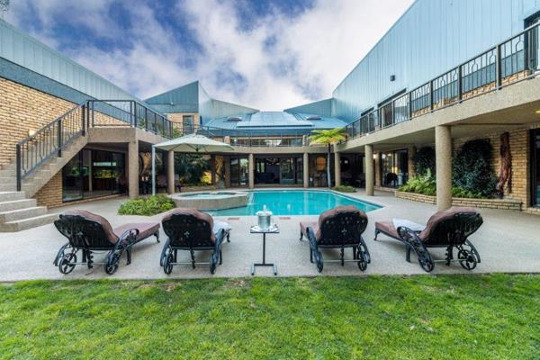 8 Bedroom House