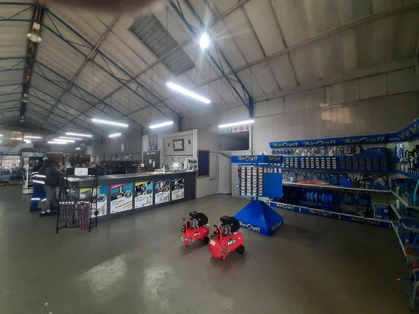 3 748 m² Commercial space