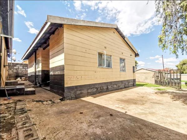 6 Bedroom House