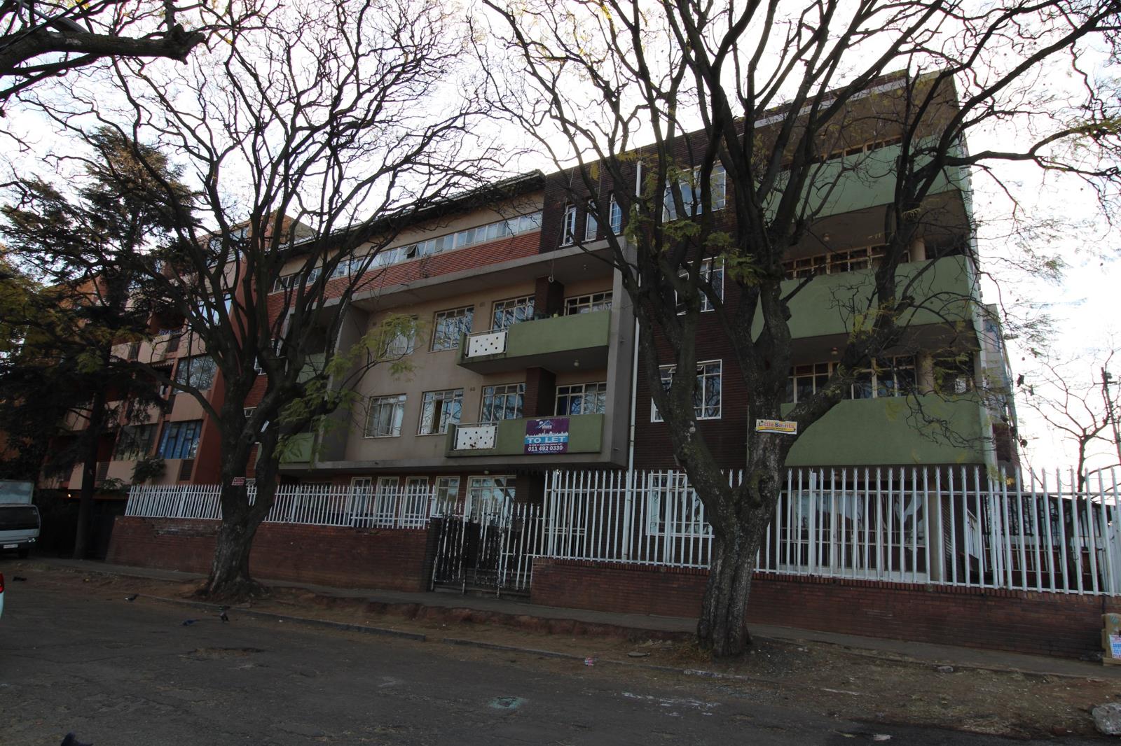 0.5 Bedroom House in Yeoville