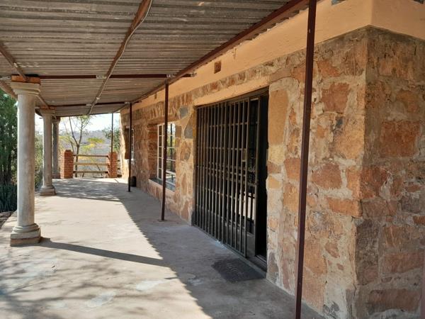 11.6 ha Smallholding