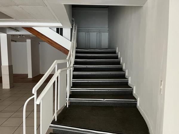 430  m² Commercial space