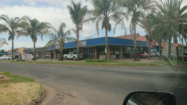 1 404 m² Commercial space