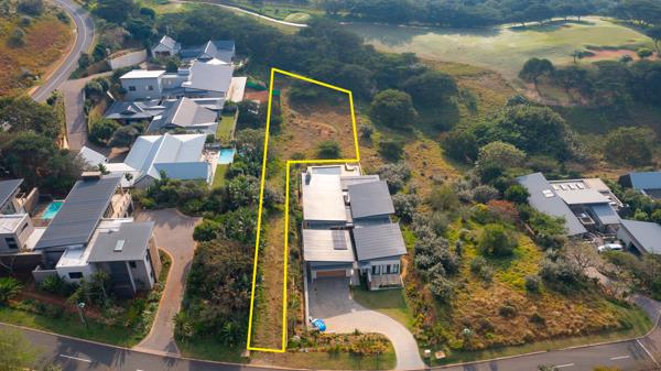 2 090 m² Land