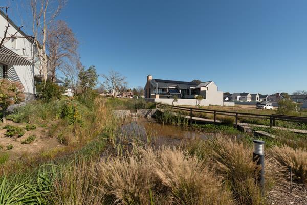 450 m² Land