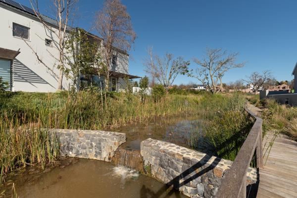 450 m² Land