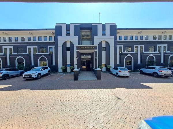 97.7  m² Commercial space