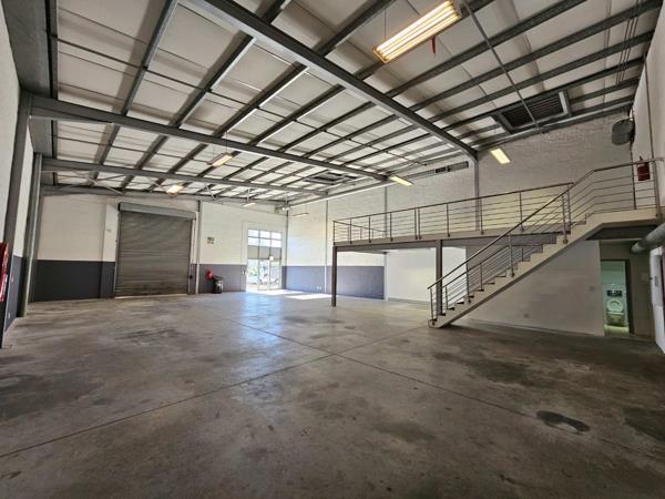 316  m² Industrial space