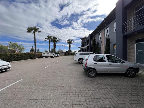 100  m² Commercial space