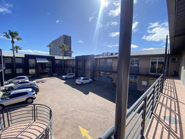 100  m² Commercial space