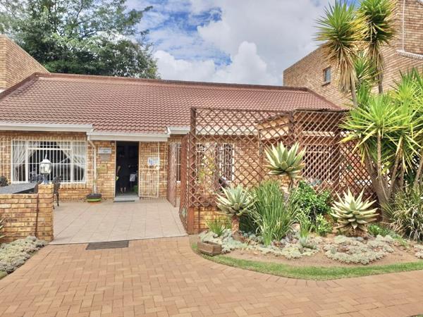 872  m² Commercial space