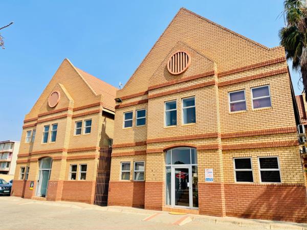 151  m² Commercial space