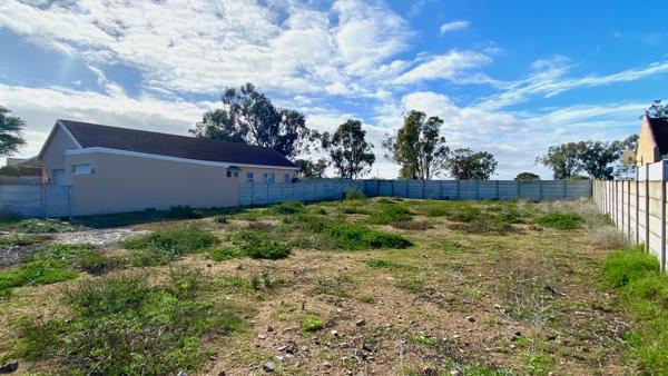 569 m² Land