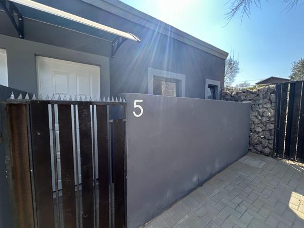 1 Bedroom House
